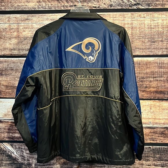 NFL Rams coat - Picture 10 of 12